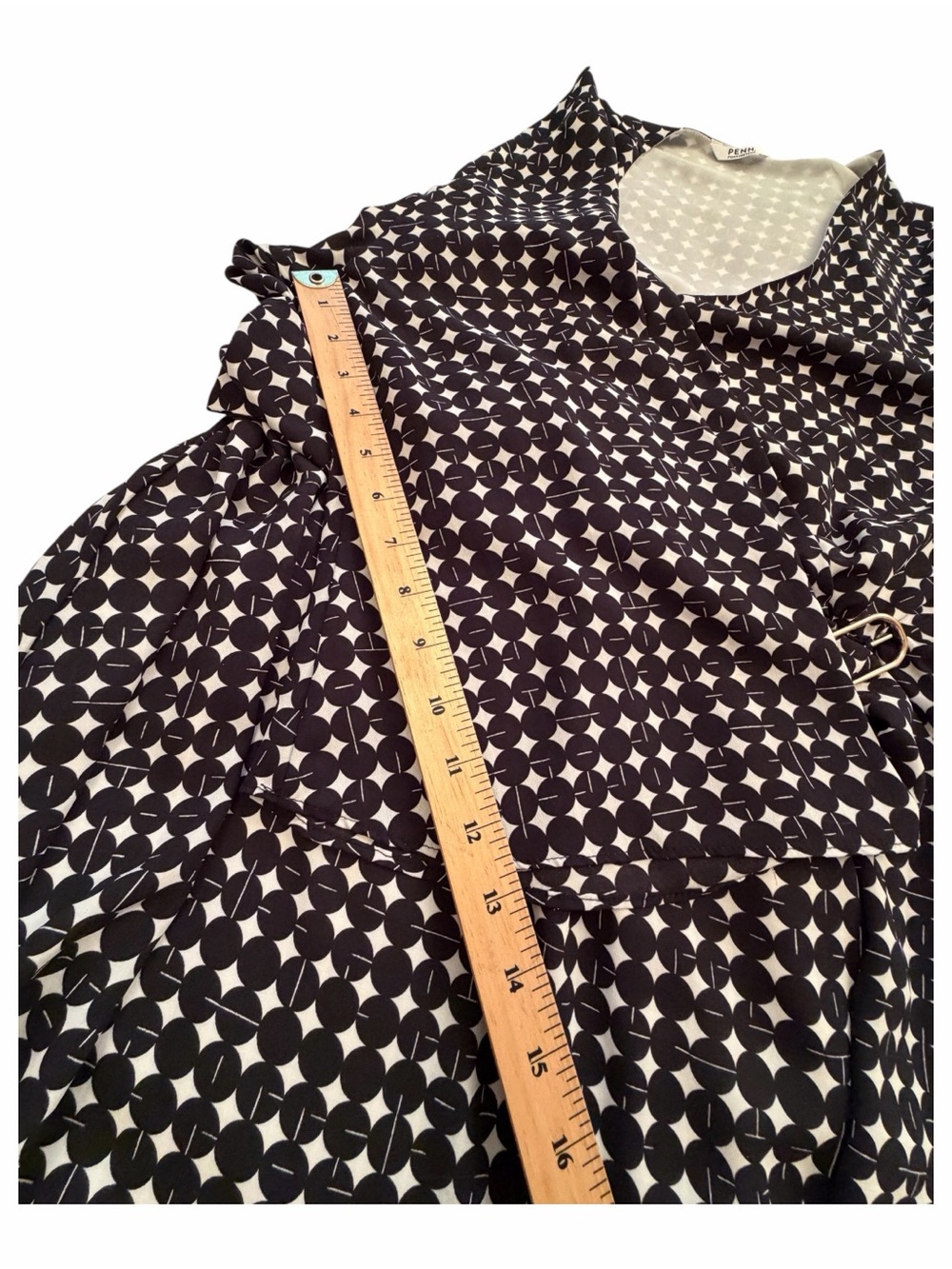 PENN black and white geometric print mock-wrap dress-Size 1X-Adjustable belt - Picture 6 of 10